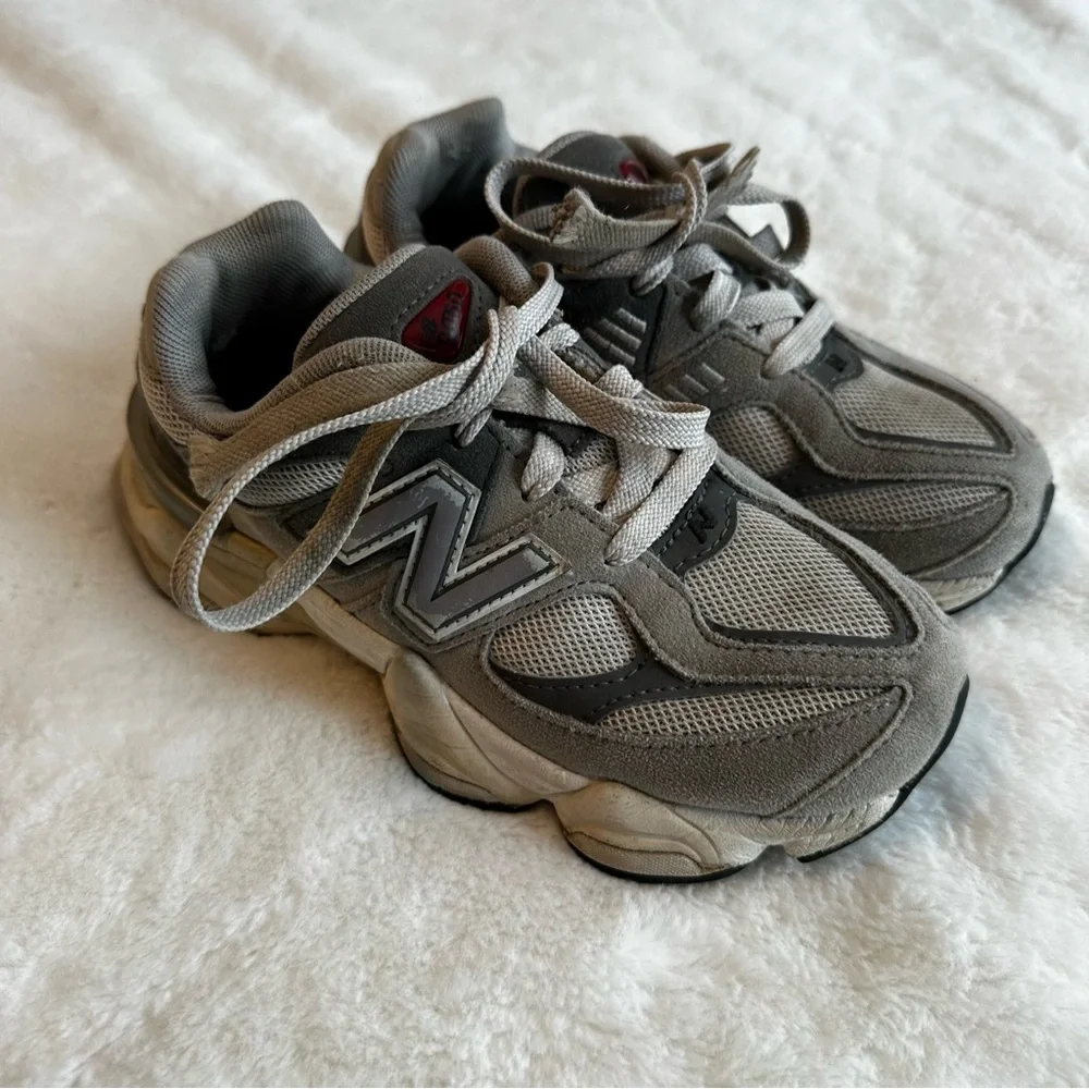 New Balance Boy’s 9060 Size 2 Sneakers